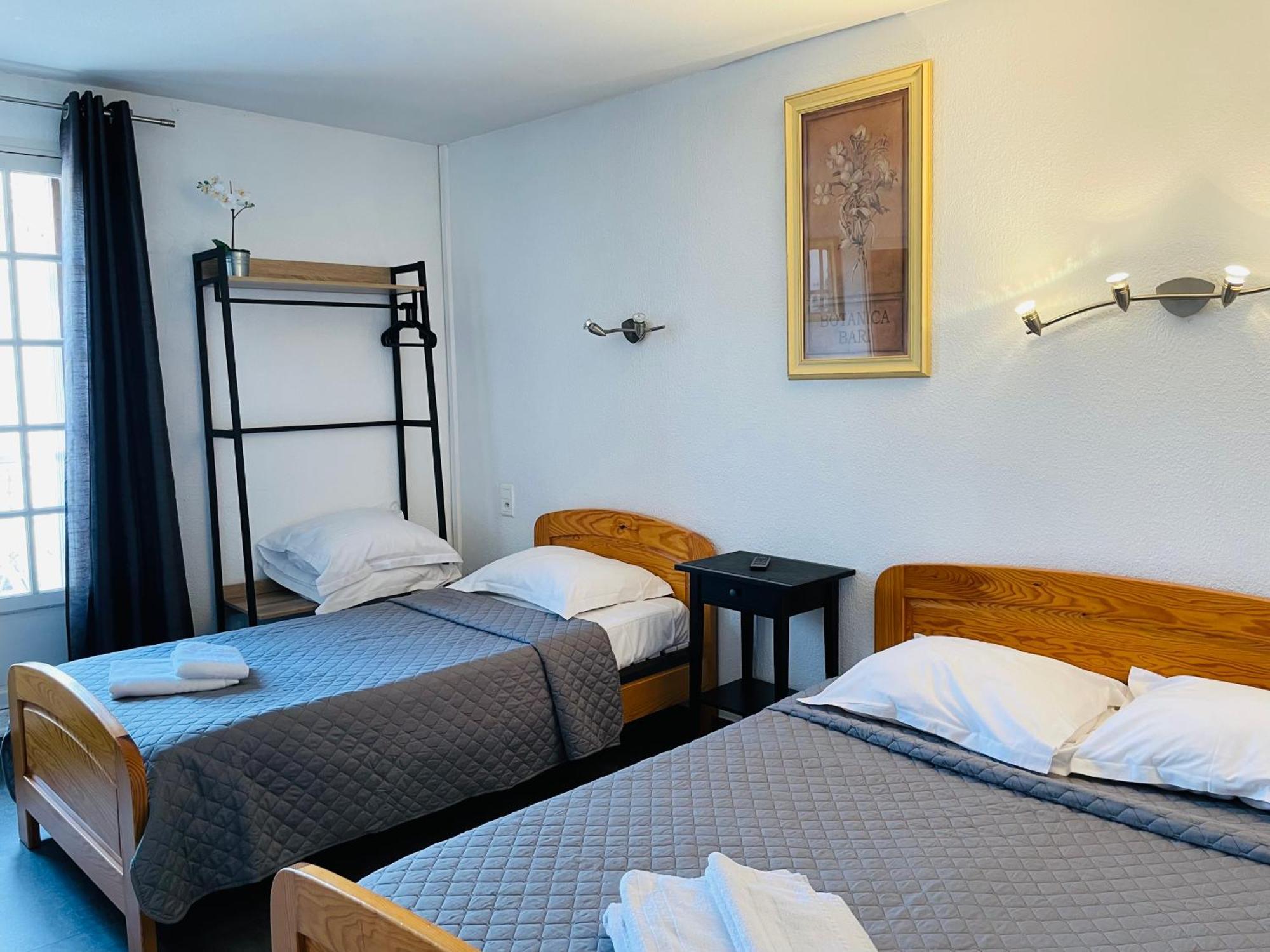 Hotel L'Escale Aigues-Mortes Exteriör bild